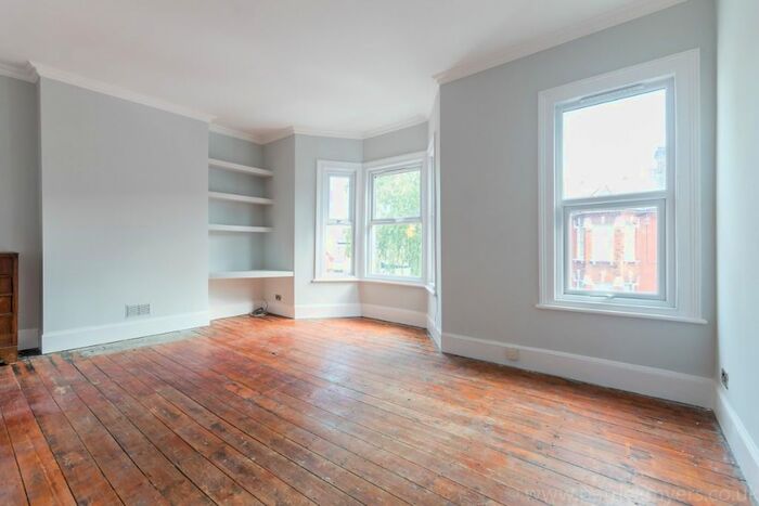 2 Bedroom Flat To Rent In Bovill Road, Honor Oak, London, SE23