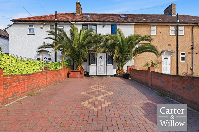 3 Bedroom Terraced House To Rent In Bennetts Castle Lane, Dagenham, RM8