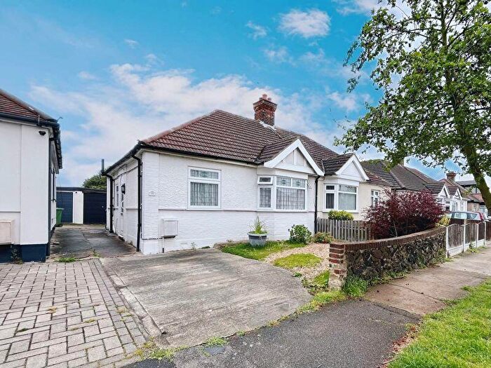 2 Bedroom Semi-Detached Bungalow For Sale In North Grays, RM16