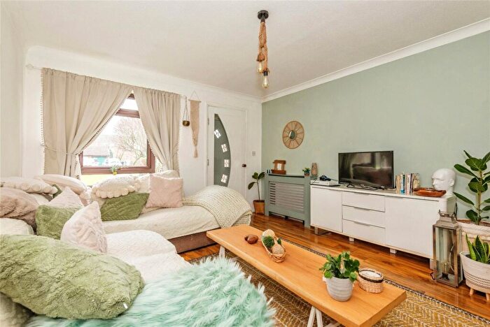 1 Bedroom Terraced House For Sale In Elmcroft, Great Bookham, Surrey, KT23