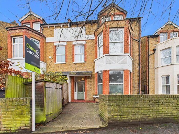 2 Bedroom Apartment To Rent In Glamorgan Road, Hampton Wick, KT1