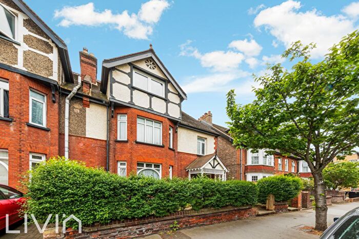 2 Bedroom Flat To Rent In Beech House Road, CR0