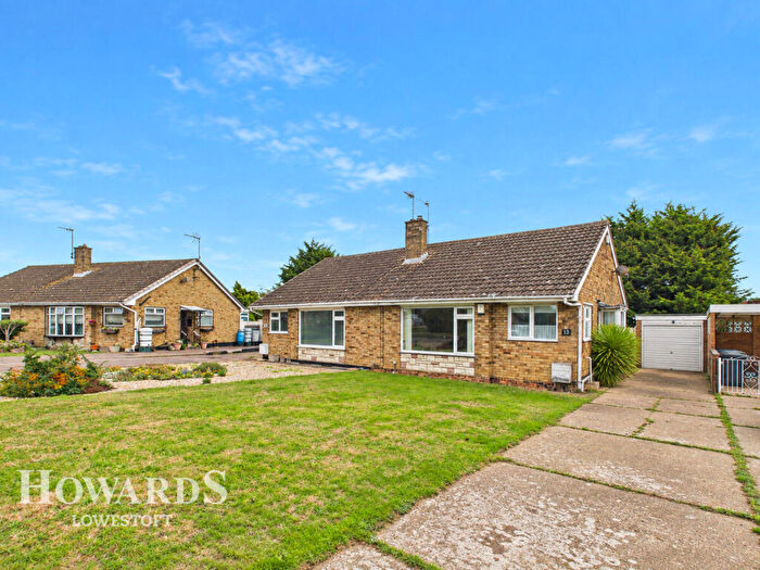 2 Bedroom Semi-Detached Bungalow For Sale In Fenlands Crescent, Lowestoft, NR33
