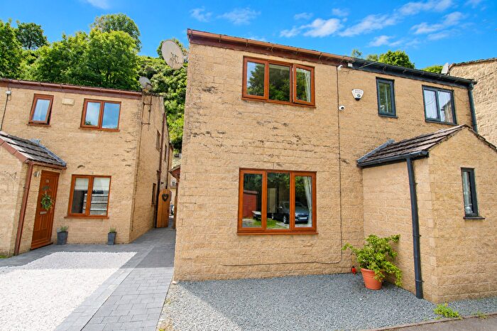 2 Bedroom Semi-Detached House For Sale In Caldicott Close, Todmorden, OL14