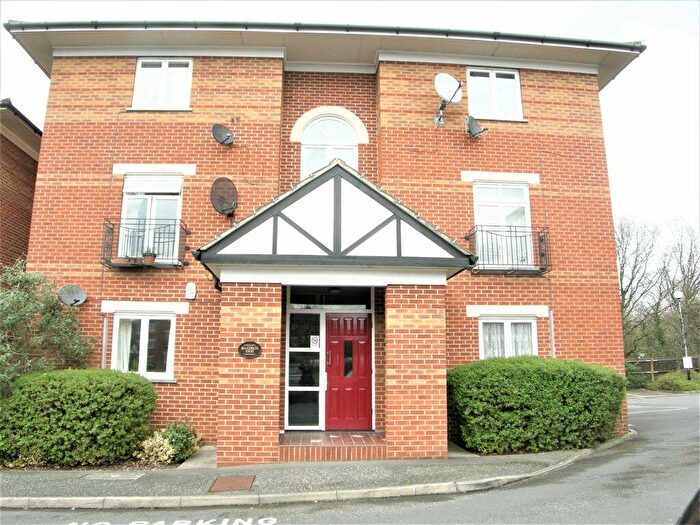 2 Bedroom Flat To Rent In Alwyn Gardens, Hendon, NW4