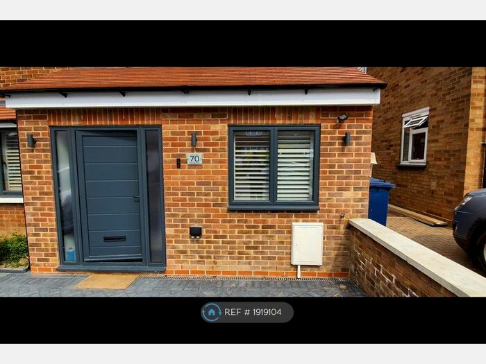 Studio To Rent In Northfield Road, Barnet, EN4