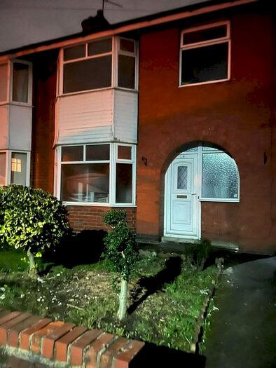 4 Bedroom Semi-Detached House To Rent In Shortlands Avenue, Bury, Greater Manchester, BL9