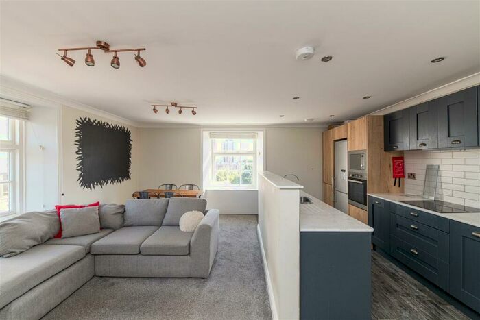 3 Bedroom Apartment To Rent In Picton Manor, City Centre, Newcastle Upon Tyne, NE1