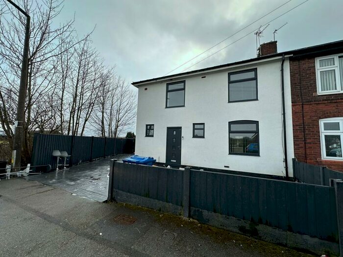 3 Bedroom Semi-Detached House To Rent In St Andrews Road, Radcliffe, Manchester, M26