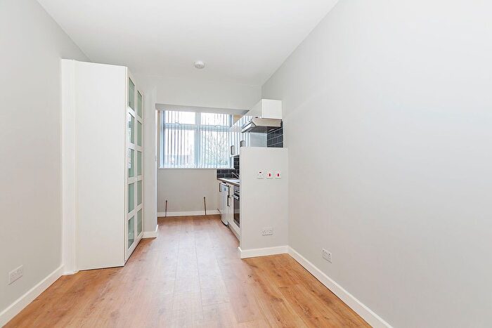 Studio To Rent In Fitzjohn's Avenue, Camden, NW3