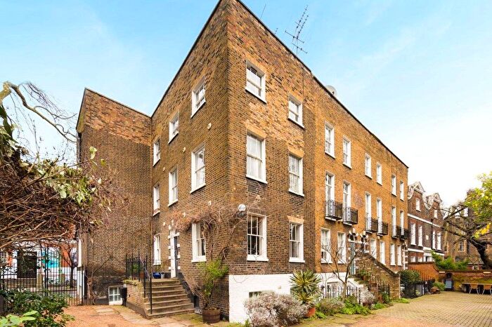 2 Bedroom Flat To Rent In The Terrace, Old Ford Road, London, E2