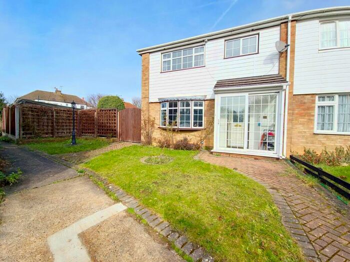 3 Bedroom End Of Terrace House To Rent In Cumberland Close, Hornchurch, RM12