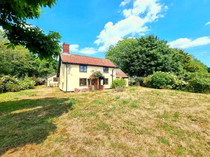 4 Bedroom Cottage For Sale In Greenways Lane, Carleton Rode, Norwich, NR16
