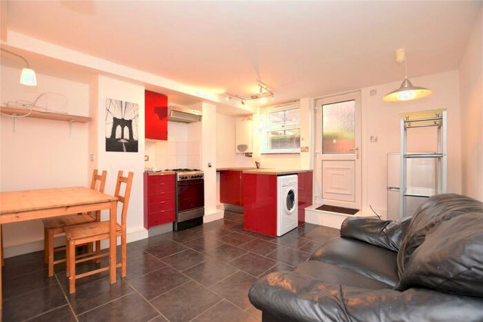 1 Bedroom Apartment To Rent In The Garden Flat, Parkfield Road, Beeston, Leeds, LS11