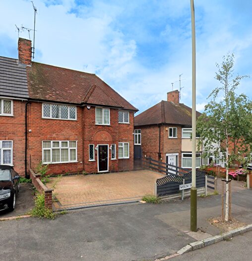 4 Bedroom Semi-Detached House To Rent In Wicklow Drive, Leicester, LE5