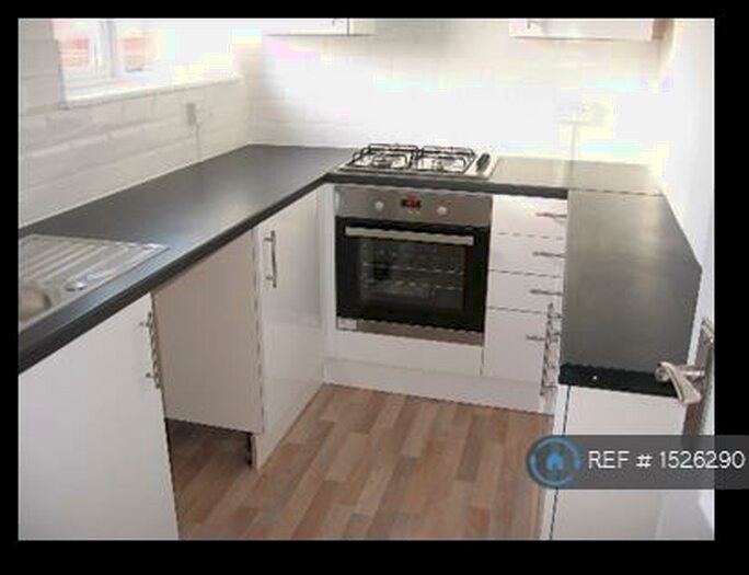 2 Bedroom Maisonette To Rent In Park Parade, Havant, PO9