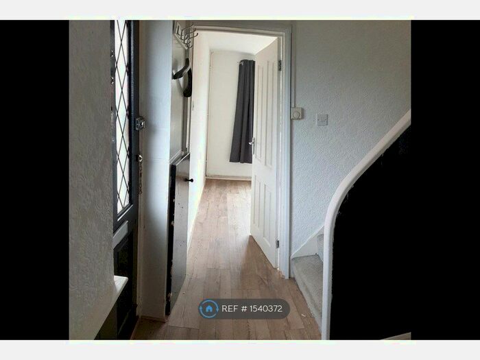 2 Bedroom End Of Terrace House To Rent In Meadowcroft, Aylesbury, HP19