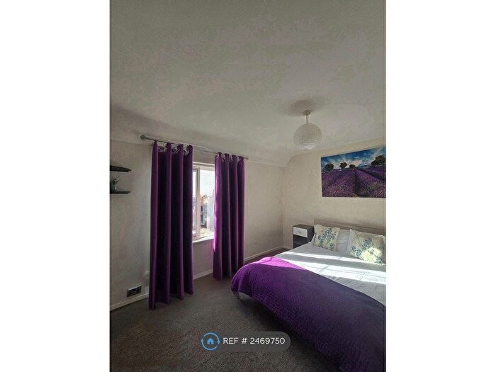 1 Bedroom Flat To Rent In Evelyn Street, Lewisham, SE8