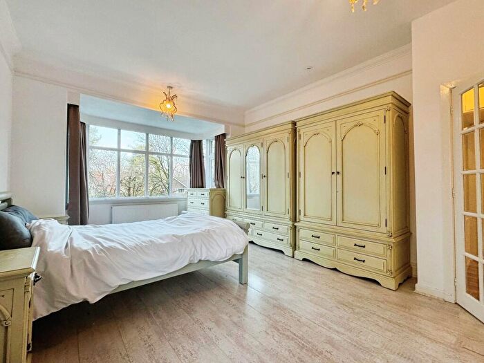 1 Bedroom Flat To Rent In Parkfield Road South, Didsbury, Manchester, M20