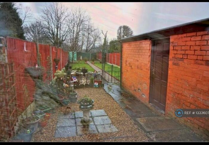 2 Bedroom Semi-Detached House To Rent In Chester Road, West Midlands, B36