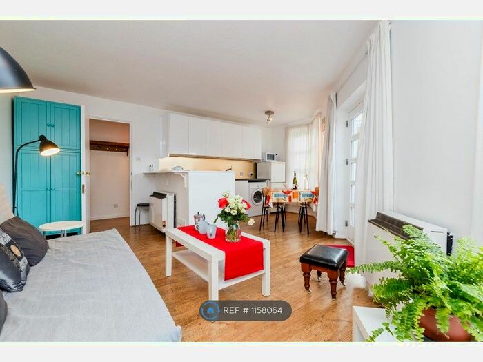 1 Bedroom Flat To Rent In James House, London, SE16