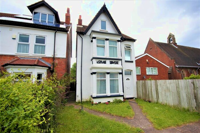 2 Bedroom Flat To Rent In Northfield Road, Kings Norton, Birmingham, B30