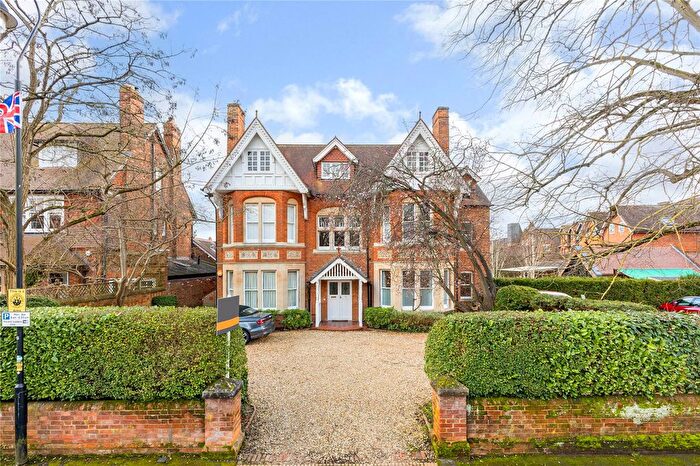 2 Bedroom Flat To Rent In Rawlinson Road, Oxford, Oxfordshire, OX2