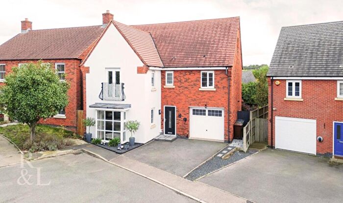 5 Bedroom Detached House For Sale In Westminster Drive, Church Gresley, DE11