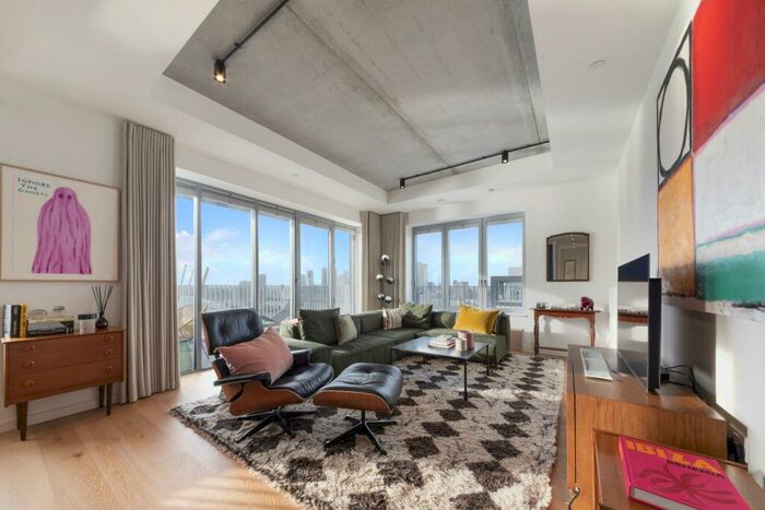 3 Bedroom Apartment To Rent In Serapis House, London City Island, London, E14