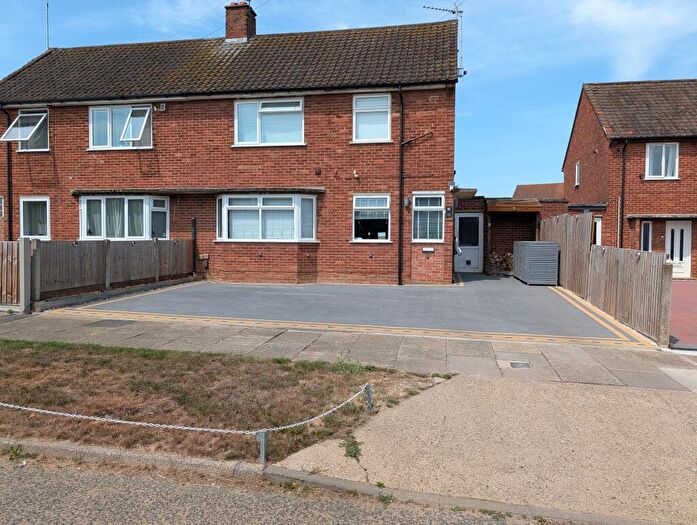 3 Bedroom Semi-Detached House For Sale In Burke Close, Ipswich, Suffolk, IP1