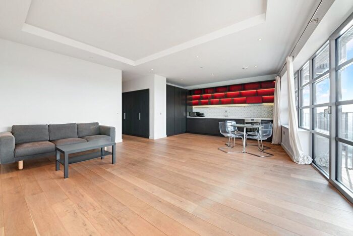 2 Bedroom Flat For Sale In Kent Building, Hope Street, E14