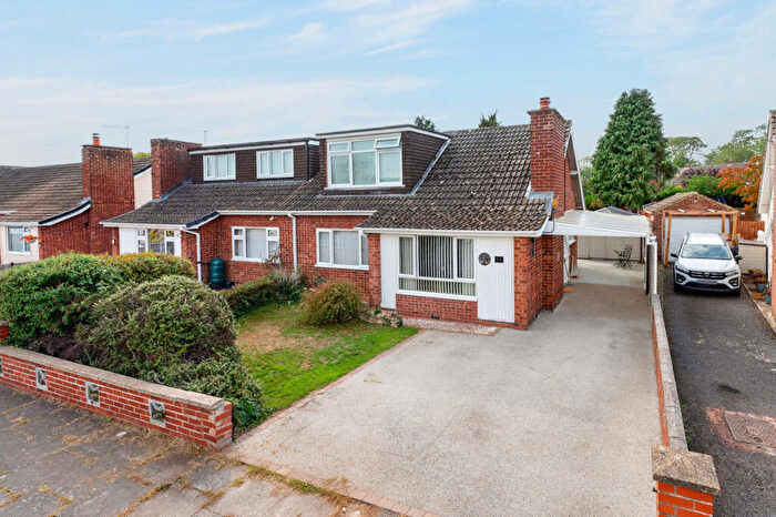 3 Bedroom Semi-Detached House For Sale In Belvoir Drive, Kettering, NN15