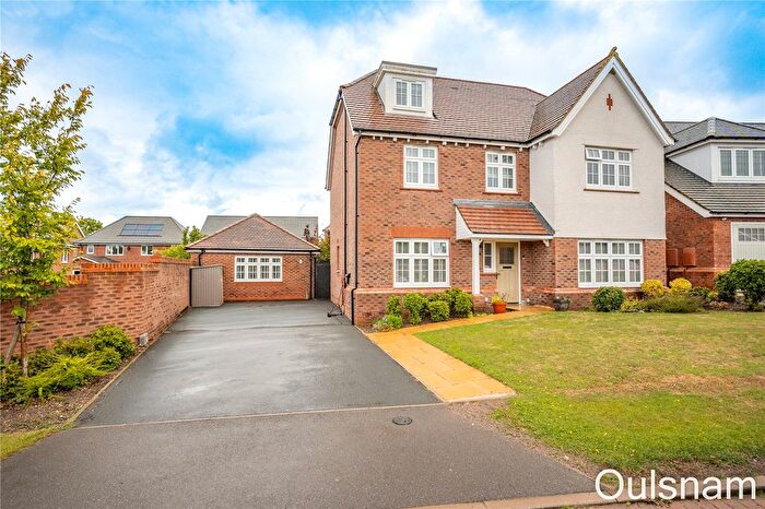6 Bedroom Detached House For Sale In Engine Close, Bromsgrove, Worcestershire, B60
