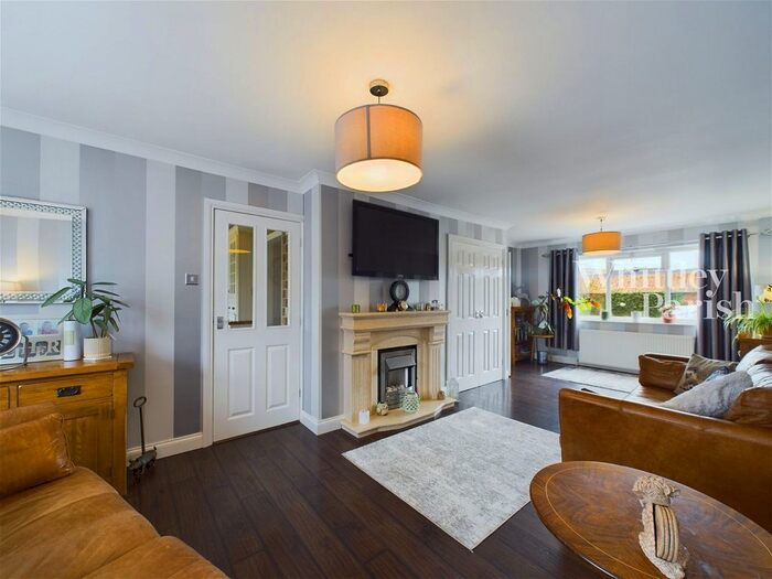 4 Bedroom Link Detached House For Sale In Bungay Road, Scole, Diss, IP21