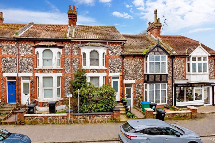 4 Bedroom Town House For Sale In New Road, Littlehampton, West Sussex, BN17