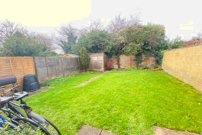 4 Bedroom Semi-Detached House To Rent In Purcell Road, Marston, Oxford, Oxfordshire, OX3