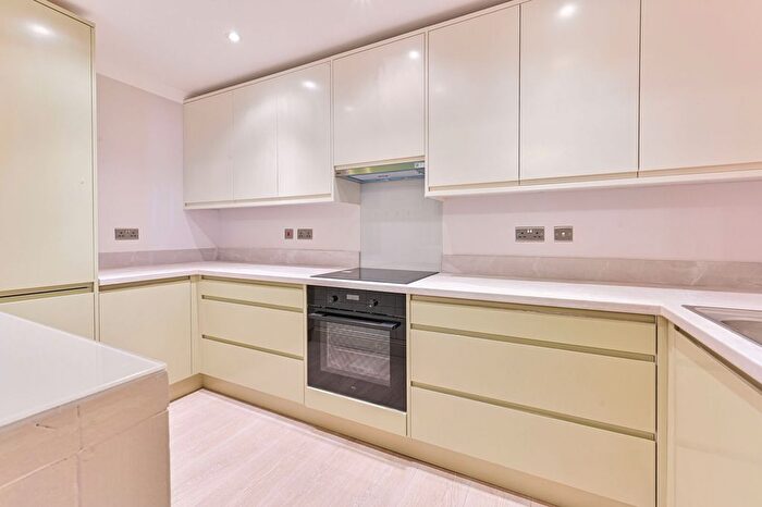 1 Bedroom Flat For Sale In Nevern Square, Earls Court, London, SW5