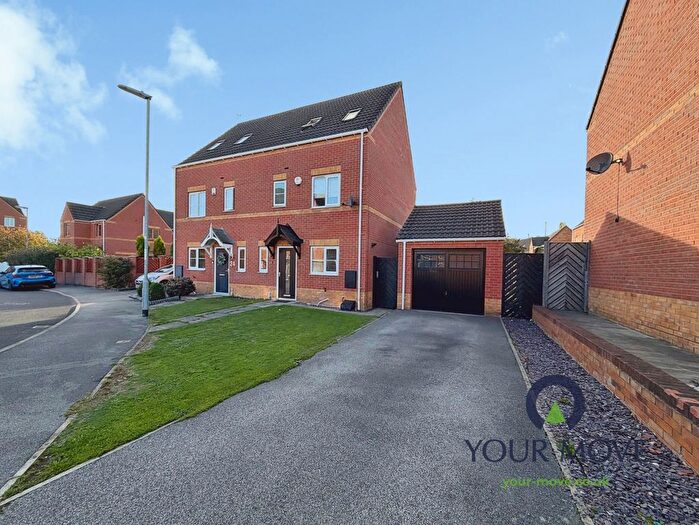 4 Bedroom Semi-Detached House For Sale In Bellcross Way, Barnsley, S71