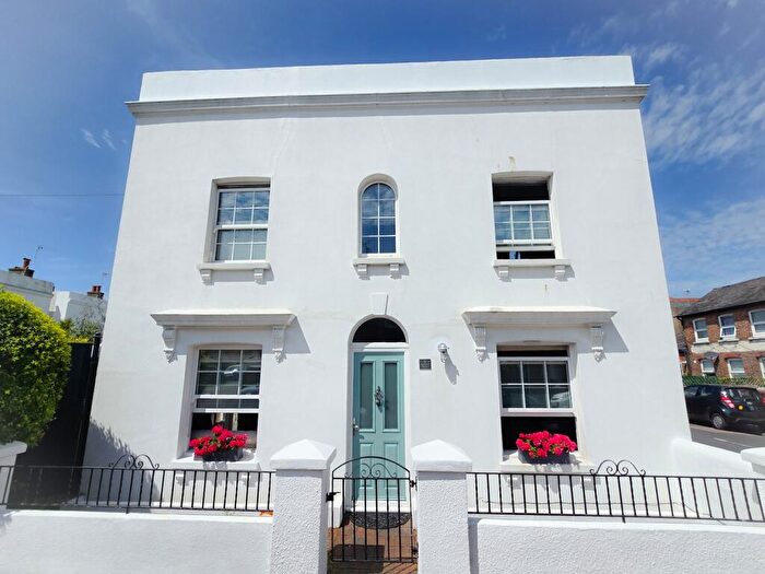 2 Bedroom End Of Terrace House To Rent In Warrior Square, Latimer Road, BN22