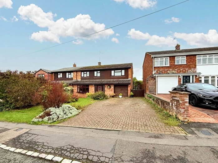 4 Bedroom Semi-Detached House For Sale In Croft Way, Weedon, ., NN7
