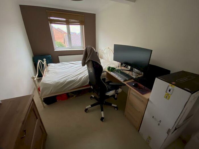 1 Bedroom Detached House To Rent In New Road, Bristol, BS34