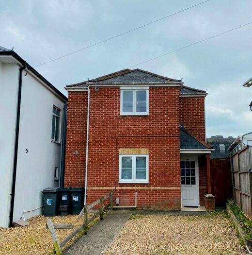 3 Bedroom House To Rent In Hillbrow Road, Bournemouth, BH6