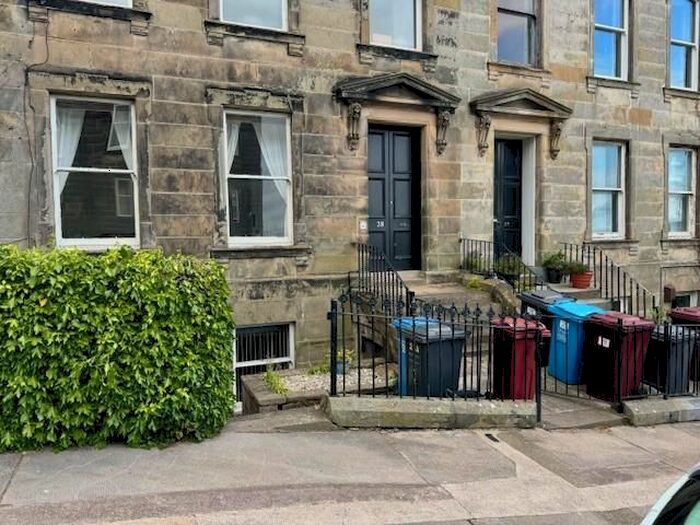 5 Bedroom Town House To Rent In Windsor Street, Dundee, DD2