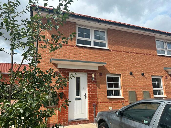 3 Bedroom Semi-Detached House For Sale In Oppy Wood Close, Cottingham, HU16