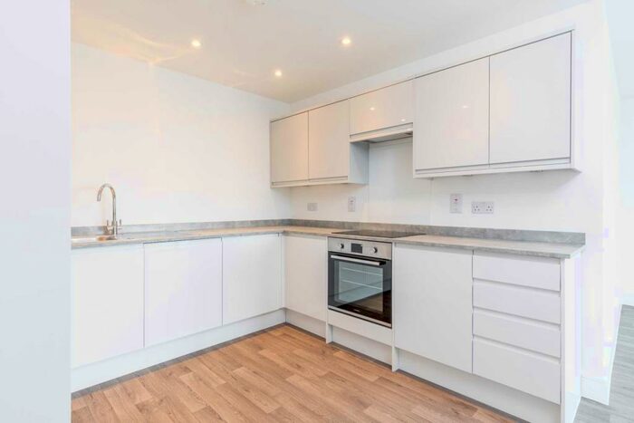 2 Bedroom Apartment To Rent In Perrymount Road, Haywards Heath, RH16