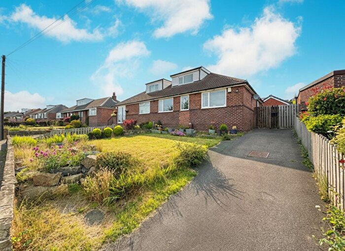 3 Bedroom Semi-Detached Bungalow For Sale In Heaton Drive, Huddersfield, HD5