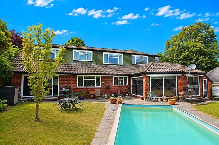 6 Bedroom Detached House For Sale In Boundary Road, South Wallington, SM6