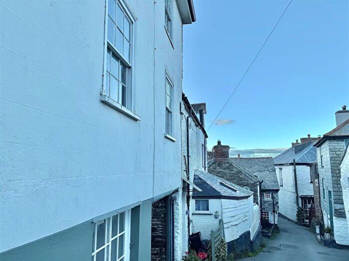 2 Bedroom Apartment For Sale In Church Hill, Port Isaac, PL29