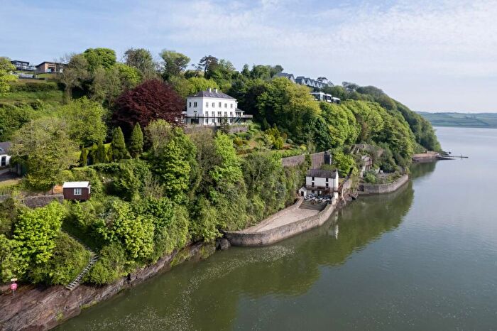 4 Bedroom Detached House For Sale In Cliff Road, Laugharne, Carmarthen, SA33