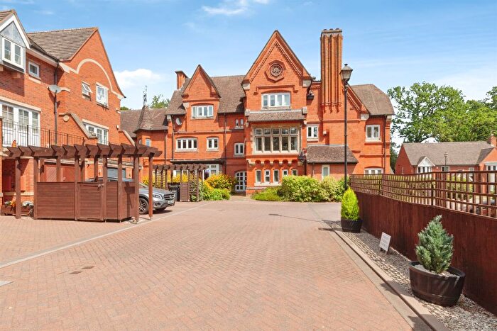 2 Bedroom Flat For Sale In Acorn Close, Birstall, Leicester, LE4